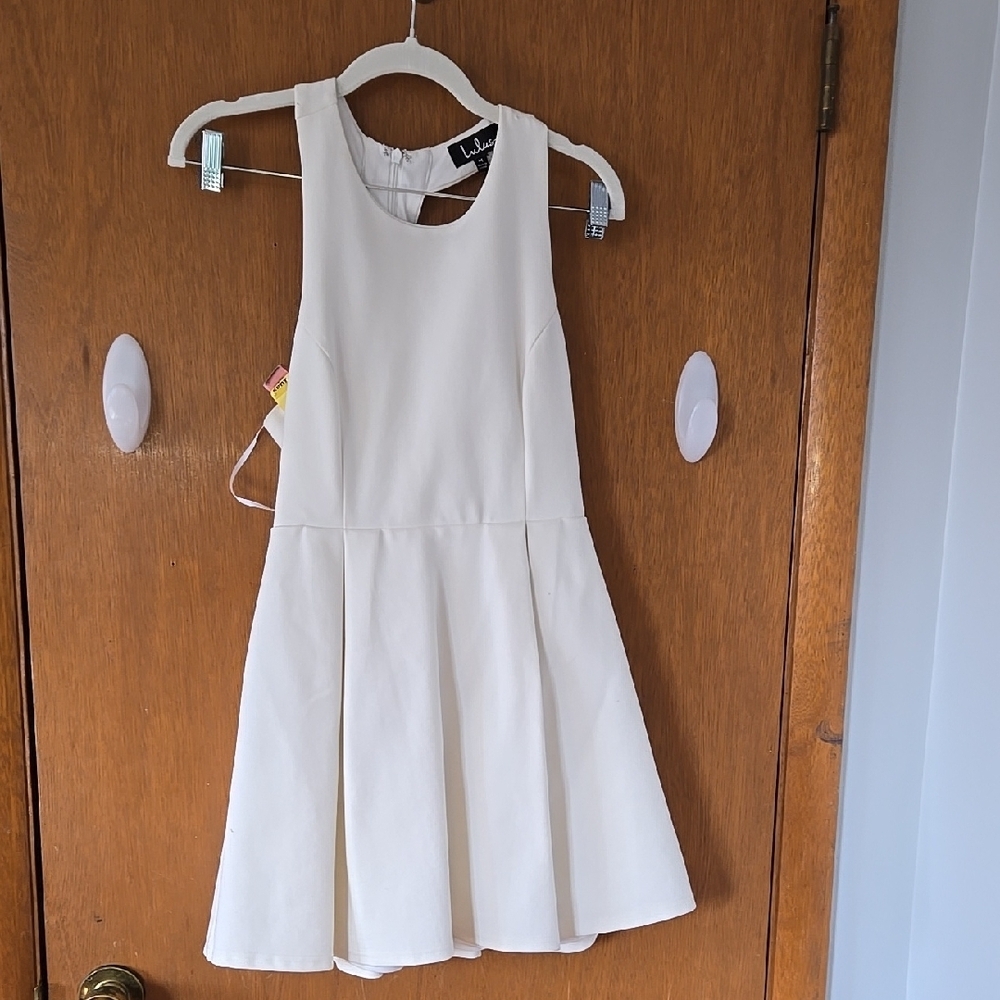 lulus Brand Ladies Size Med. Cream Colored Dress.